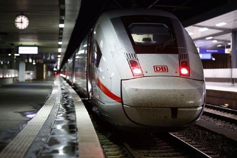 Компенсации за задержки поездов Deutsche Bahn: что делать пассажирам во…